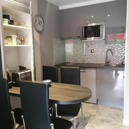 Lacour One Bedroom * Cannes